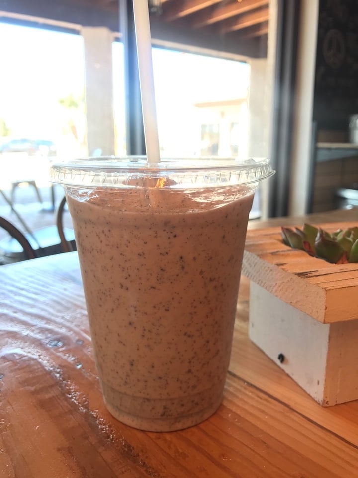 photo of EARTH Plant Based Cuisine Cookies N Cream Milkshake shared by @xtineexplores on  04 Jan 2020 - review