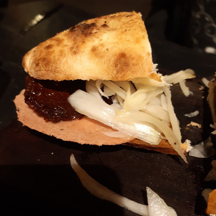photo of Pizzeria El Golpe Sandwich de seitán shared by @nanubostera on  28 Mar 2021 - review