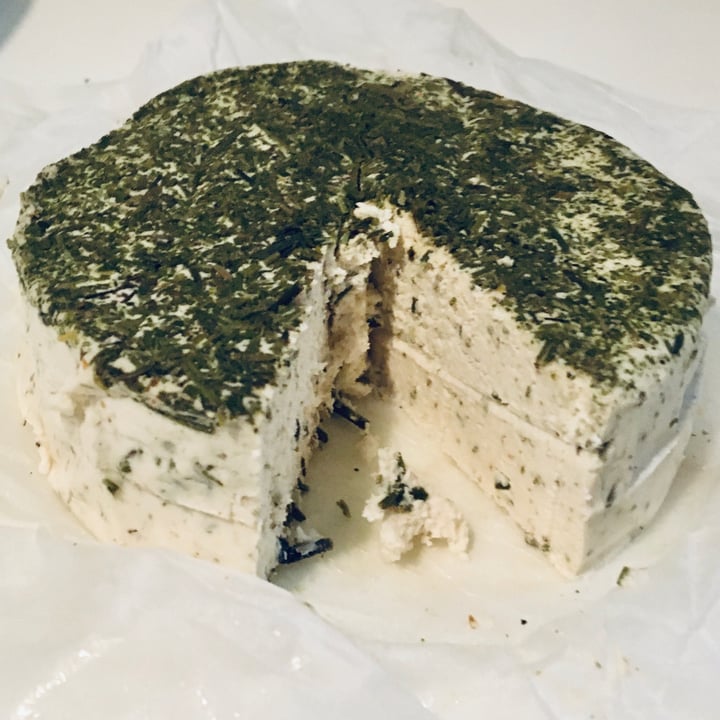 photo of Fermaggio Fermaggio Erbe Mediterranee shared by @rossrebel on  05 Jul 2021 - review