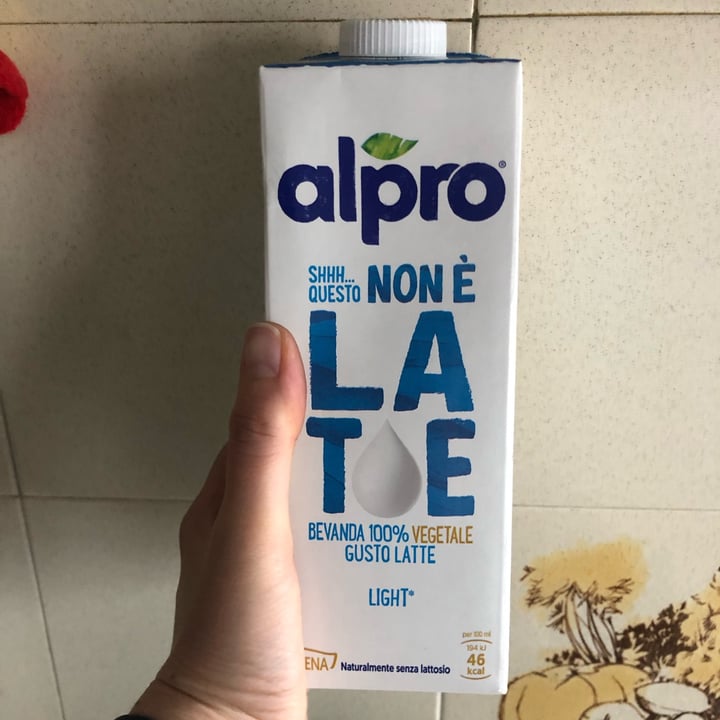 photo of Alpro Shhh...Questo Non è Latte (LIGHT) shared by @paolacama on  16 Apr 2022 - review