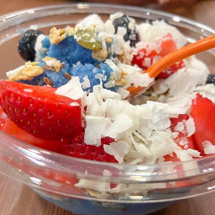 photo of Jamba LAS - McCarran Airport - Terminal D Vanilla Blue Sky Bowl shared by @perfectlyplantbased on  30 Jun 2021 - review