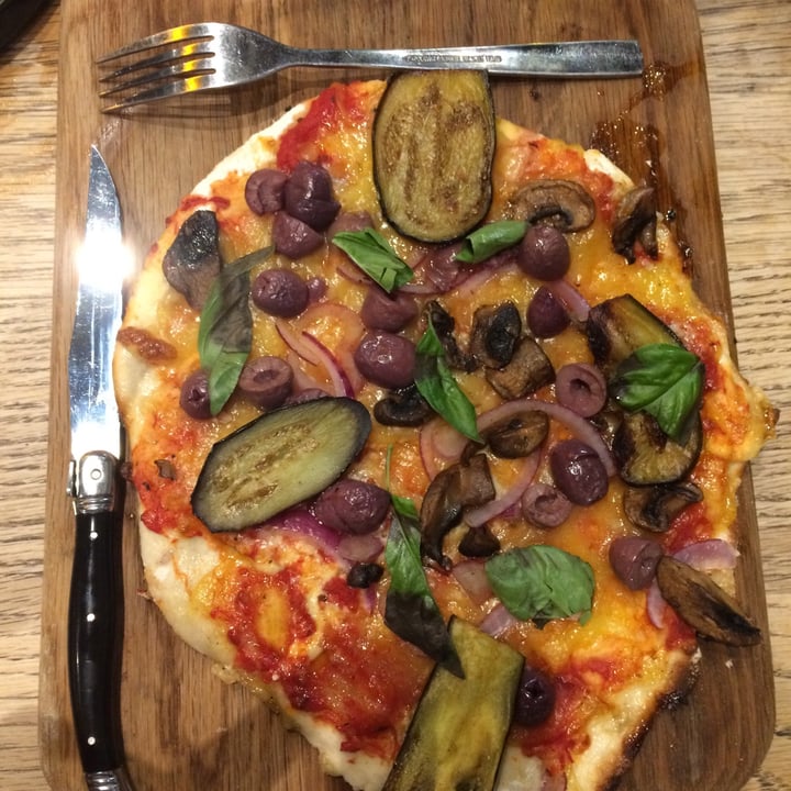 photo of Hudsons, The Burger Joint (Muizenberg) The Busker Pizza shared by @upmyeco on  16 Feb 2022 - review