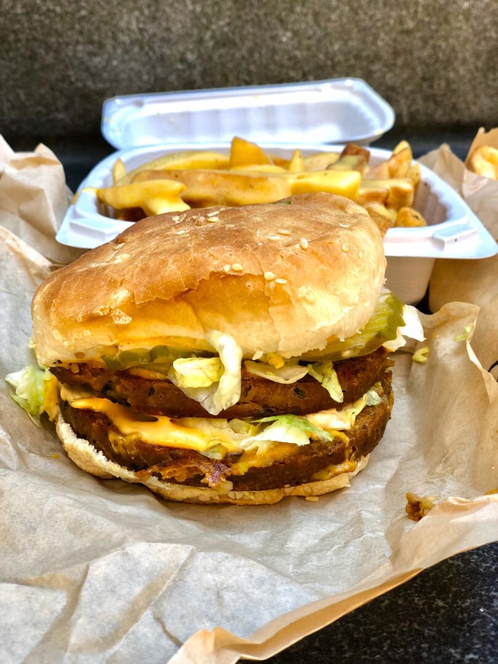 photo of Marty's V Burger Restaurant Double World Famous Original shared by @michaelsuchman on  07 Jul 2018 - review