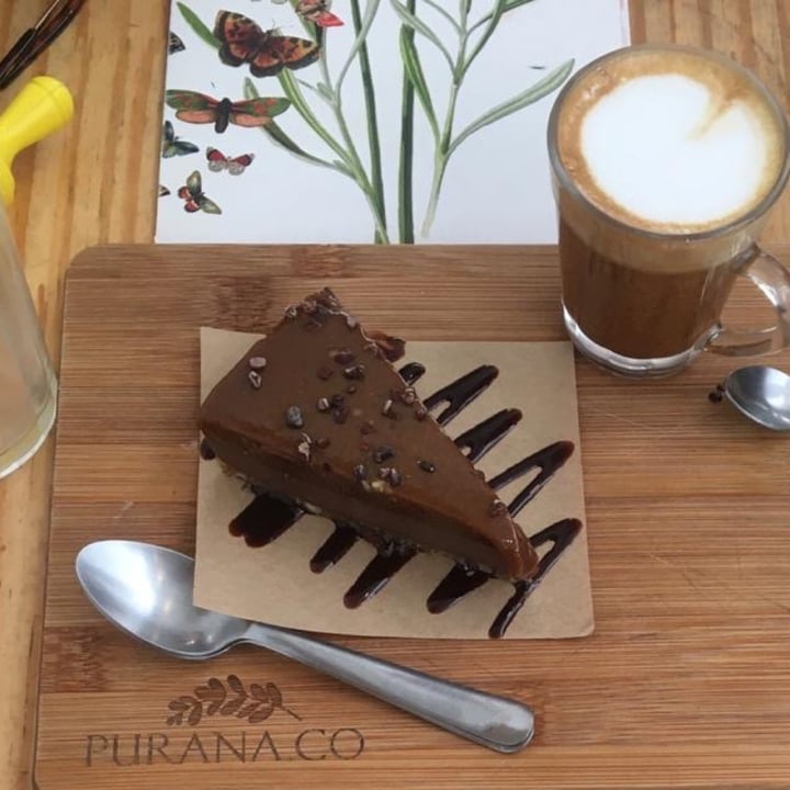 photo of Purana.Co Torta de chocolate com caramelo salgado shared by @karingreco on  17 Jul 2021 - review
