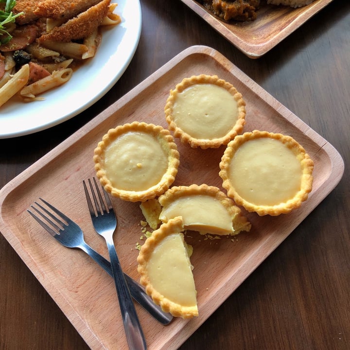 photo of nomVnom Bistro Original Vegan Egg Tart shared by @katherinegloria on  22 Nov 2020 - review