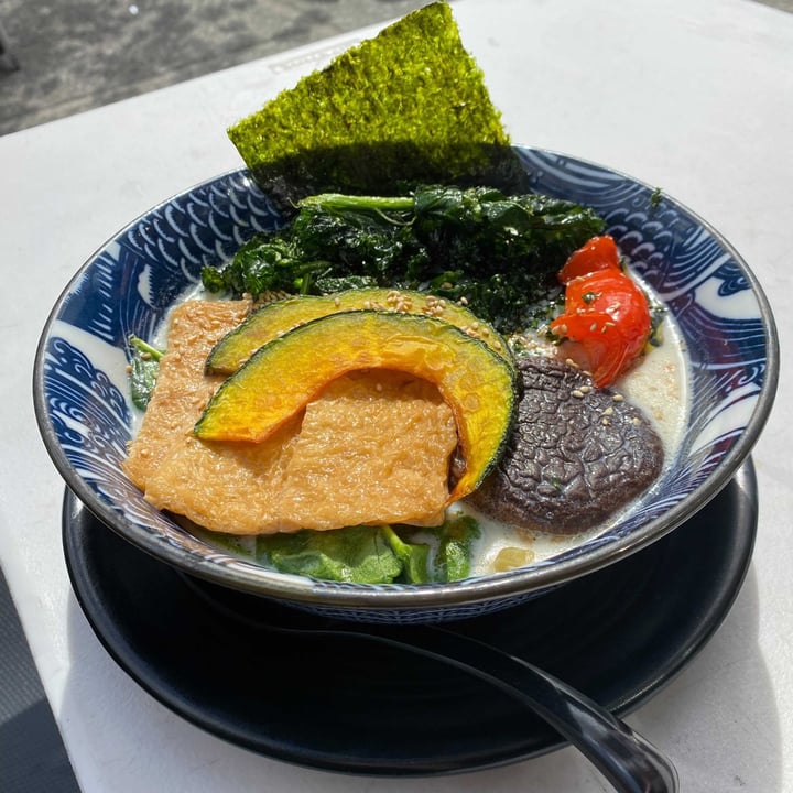review photo of Hinodeya Ramen Bar Creamy Ramen shared by @eluminh on 06 May 2022 - review