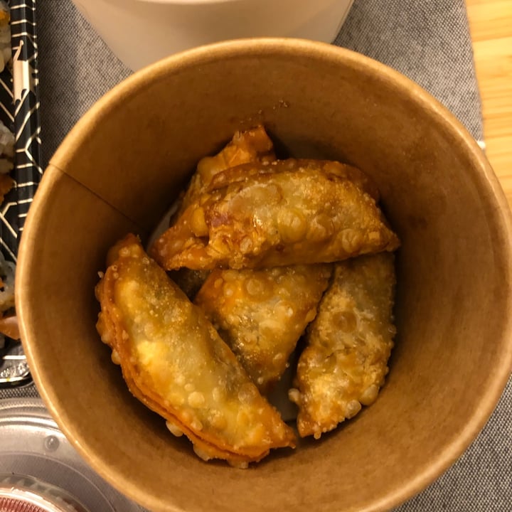 review photo of OPLANTE Sushi Wok Végétalien Montreal (x Yuan) Fried gyozas shared by @federicag on 22 May 2022 - review