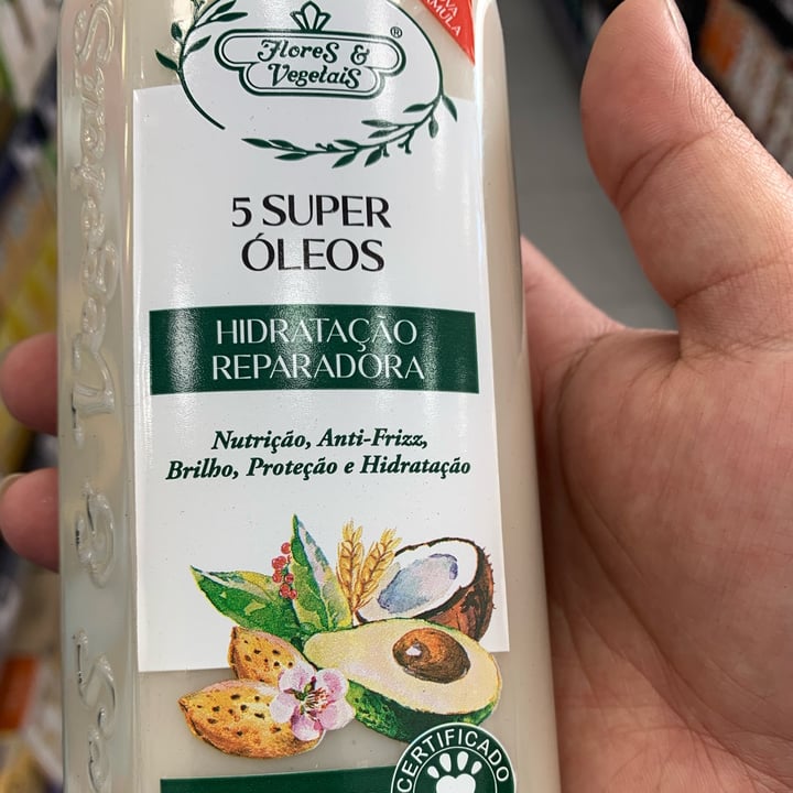 review photo of Flores & Vegetais Condicionador 5 Super Óleos shared by @thaislurie on 17 Jul 2022 - review