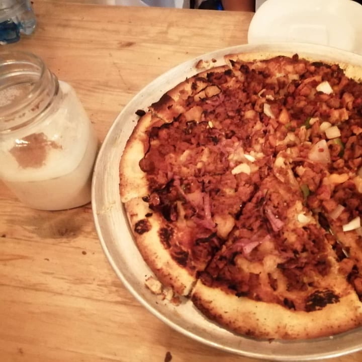 photo of Vegani Pizza vegana de soya a la pibil y alambre con pimiento shared by @andyveggy on  28 Nov 2019 - review