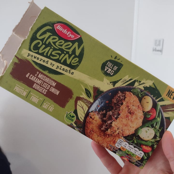 photo of Bird's Eye Green Cuisine Mushroom & Caramelised Onion Burgers shared by @thedappervegan on  03 Mar 2022 - review