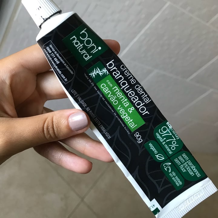 photo of Boni natural Creme Dental Branqueador shared by @loureiroree on  19 Apr 2022 - review