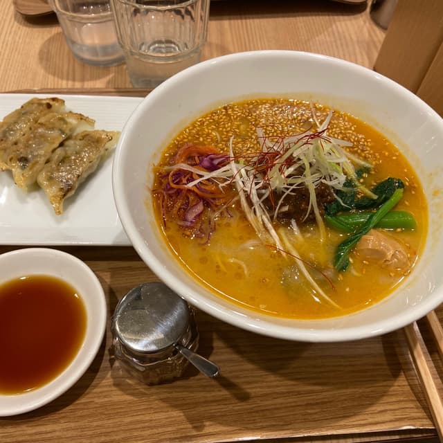 Foto del piatto “White sesame ramen”