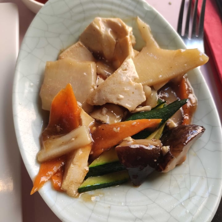 review photo of JO SUSHI ristorante giappose tofu saltato con verdure shared by @chiarapepsii on 05 Aug 2022 - review