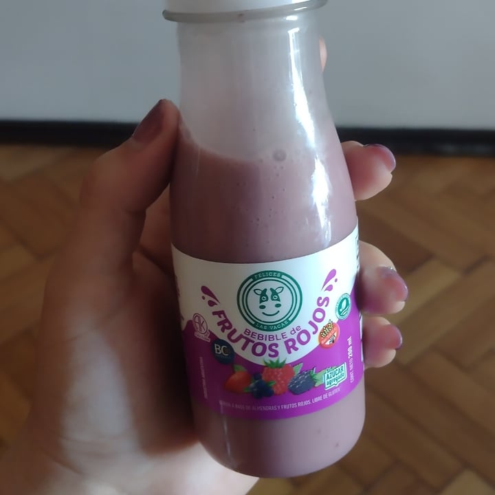 review photo of Felices Las Vacas Yogur bebible de Frutos rojos shared by @celevegan on 30 Dec 2021 - review