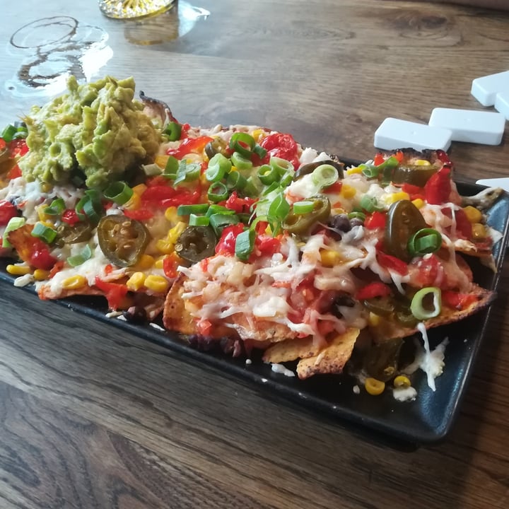 photo of Hudsons The Burger Joint (Claremont) Vegan nachos shared by @anxietea on  11 Nov 2020 - review