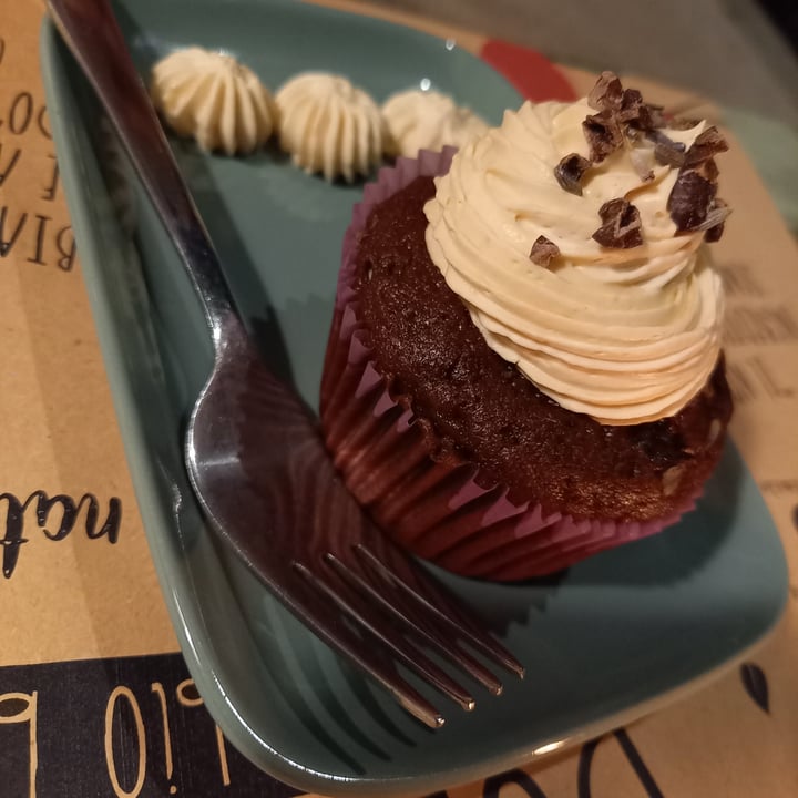 photo of Dulcamara Vegan Bakery & Bistrot cupcake Al Cioccolato E Lavanda shared by @ariannarocco on  17 Sep 2022 - review