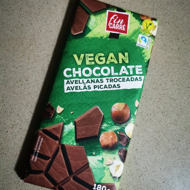 review photo of Fin Carré Chocolate con avellanas troceadas shared by @jessgrimaldi on 27 Jul 2022 - review