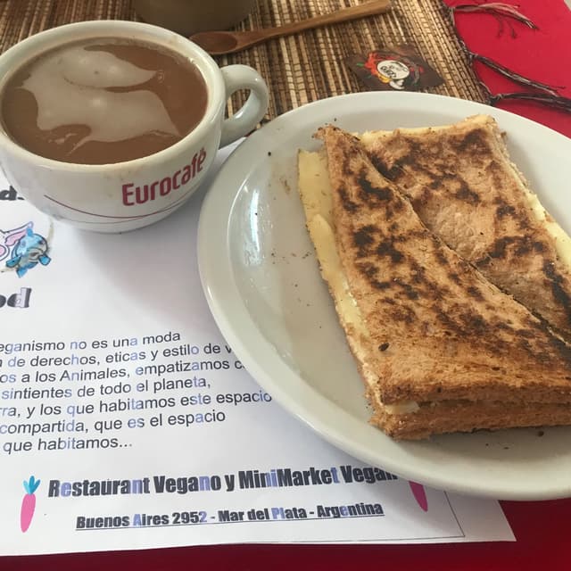 Foto del piatto “Sandwich De Miga De J Y Q”