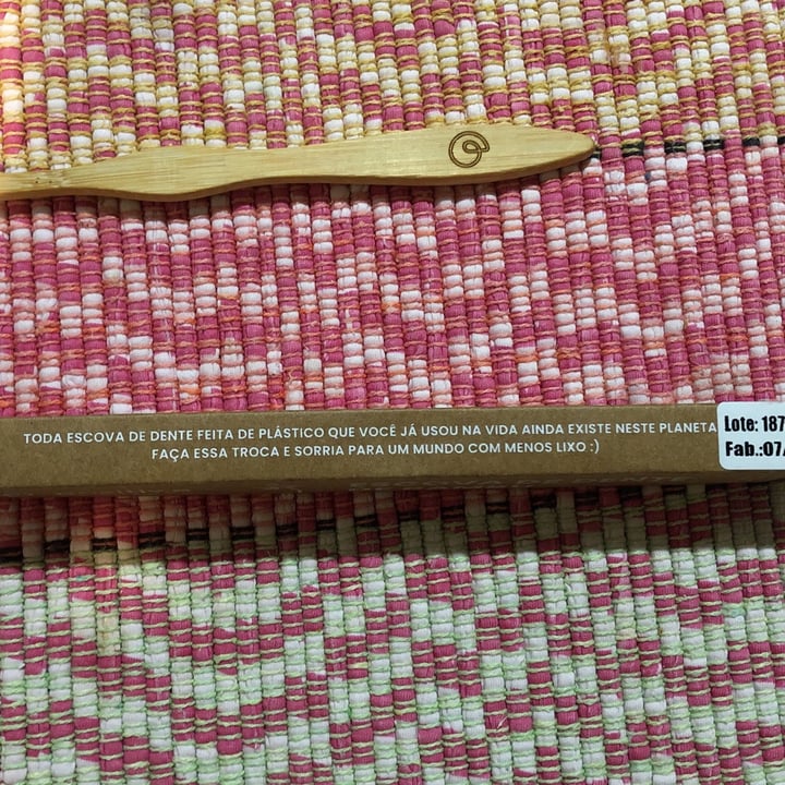 review photo of Positiv.a Escova de Dentes de Bambu shared by @mariest on 20 Oct 2022 - review