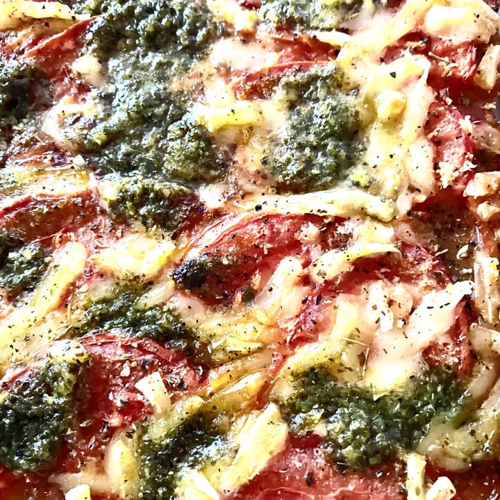photo of Alice in Wonderpie Pizza con pesto shared by @nuriag on  17 Jan 2021 - review