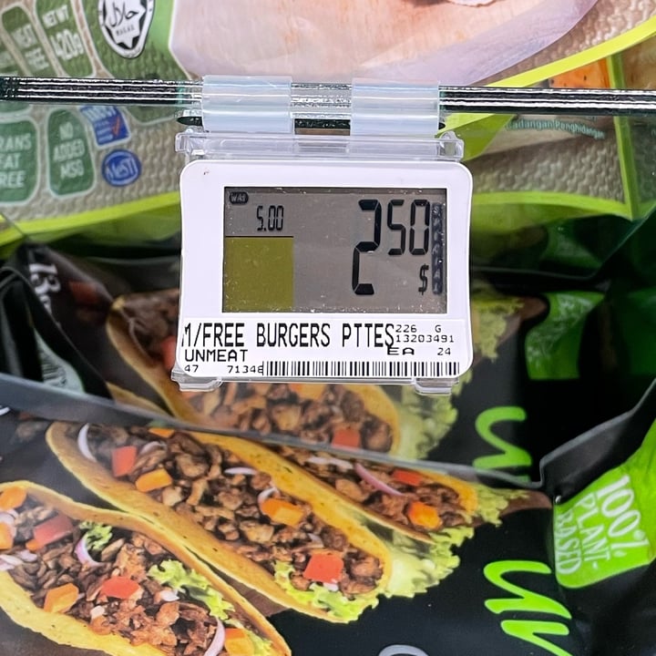 review photo of unMEAT Meat-Free Burger Patties shared by @cattitude on 13 Nov 2021 - review