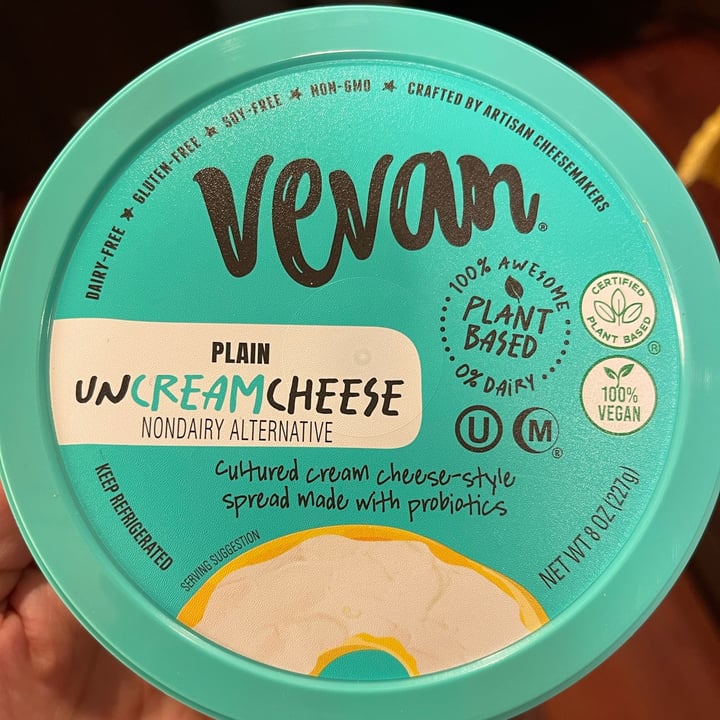 photo of Vevan Plain uncreamcheese shared by @veganpetite on  27 Dec 2021 - review