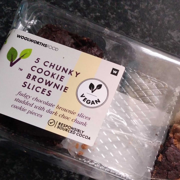 photo of Woolworths Food 5 Chunky Cookie Brownie Slices shared by @nila108 on  15 Oct 2021 - review