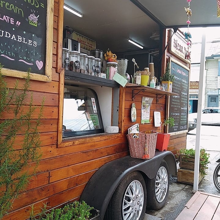 review photo of Bless Yuz Maqui Bless Burger ❤️ shared by @mayradaniela on 13 Feb 2020 - review