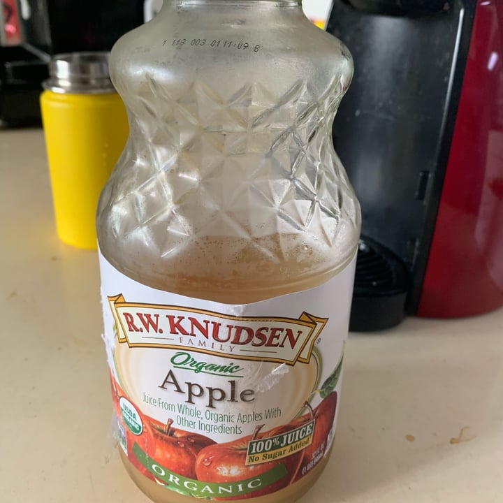 photo of R.W. Knudsen Organic apple juice shared by @turtleisland on  19 Nov 2021 - review
