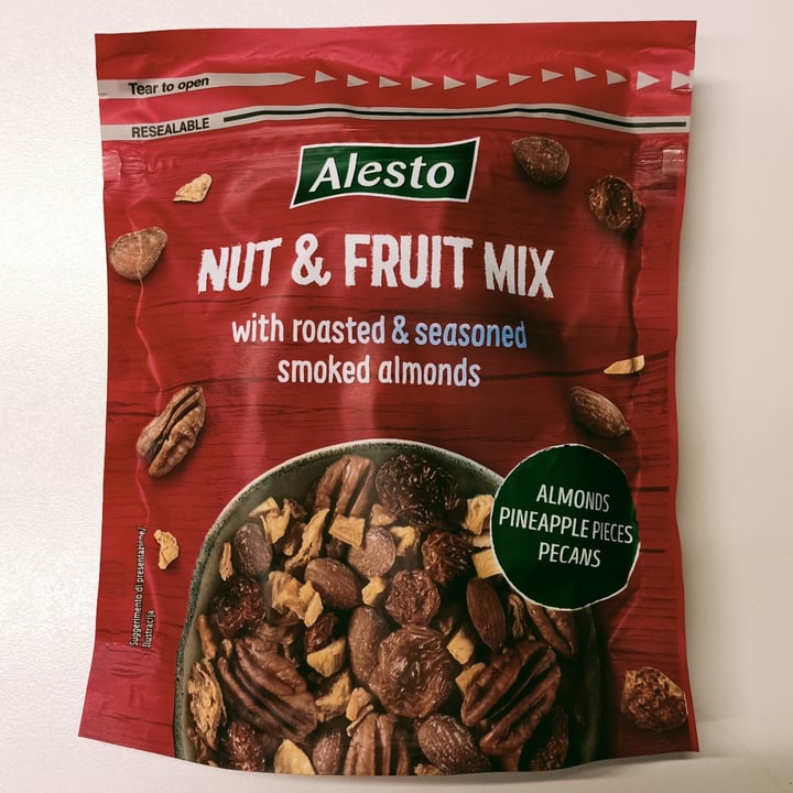 photo of Alesto Nut & fruit mix red shared by @lalucinda on  03 Jun 2022 - review