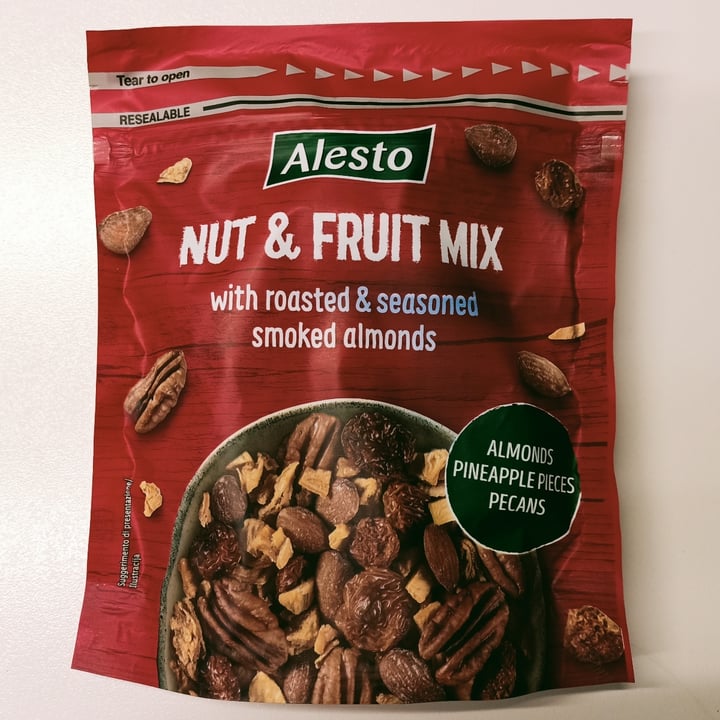 review photo of Alesto Nut & fruit mix red shared by @lalucinda on 03 Jun 2022 - review