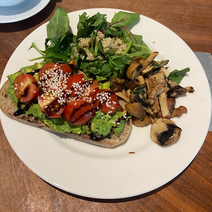 photo of The Oatberry Cafe Vegan Superfood Breakfast shared by @elliott96 on  13 May 2021 - review