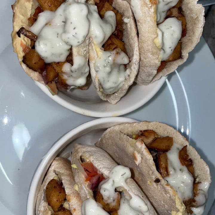 photo of Woolworths Food 12 Mini Pita Breads shared by @kathrynsveganjourney on  20 Oct 2021 - review