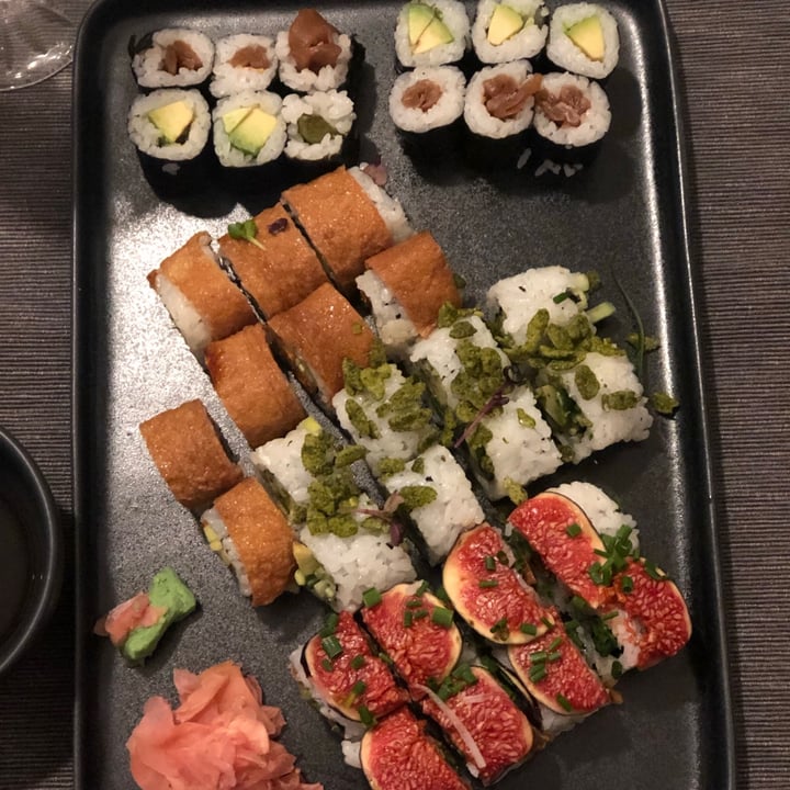 review photo of DAI Veggie Sushi Rolls shared by @girleatingveggies on 26 Oct 2020 - review