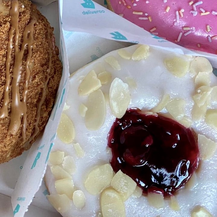 photo of Doughnotts Lincoln Cherry Bakewell shared by @whatrebeccaeats on  10 Jan 2021 - review