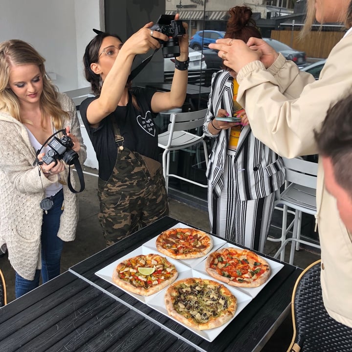 photo of Real Food Daily Mushroom Pizza shared by @smasherbrown on  26 Feb 2021 - review