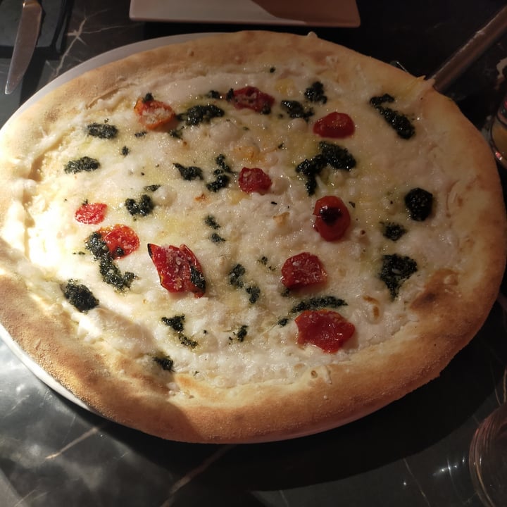 photo of Choose Ristorante Naturale Pizza pesto shared by @miura on  10 Nov 2022 - review