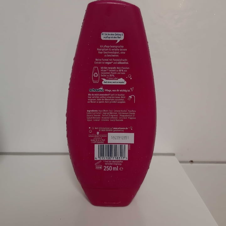 photo of Schwarzkopf Schauma Fresh it Up! shared by @ervatalks on  11 Jun 2022 - review