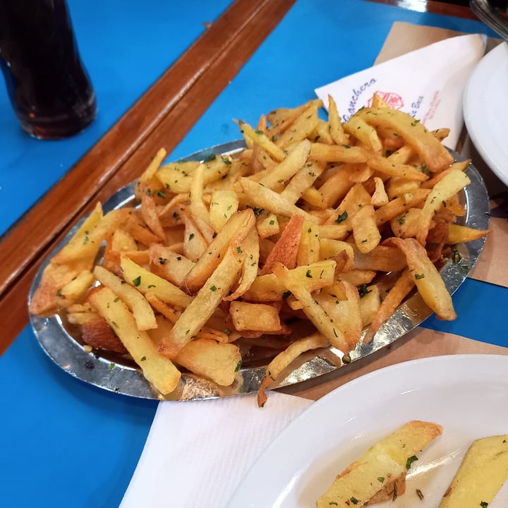 photo of Pizzería Banchero Papas Fritas a la Provenzal shared by @kndyd on  16 Jun 2022 - review