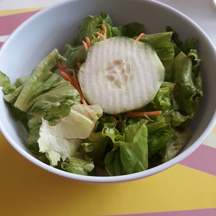 photo of Bistrô 112 Vega.Pure de mandioquinha  com hamburguer  de brocolis . Arroz, feijao e salada de pepino shared by @carlaneves on  28 Apr 2022 - review