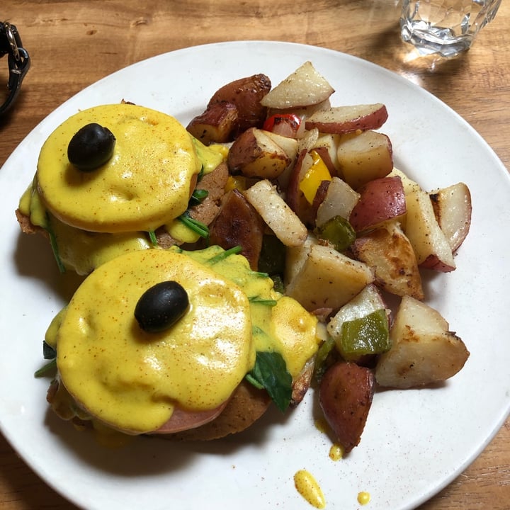 photo of Follow Your Heart Tofu Benedict shared by @merylg4v on  30 Mar 2022 - review