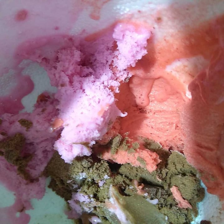 photo of Heladería Los Amores Helado Vegano shared by @belenrobles95 on  16 Feb 2020 - review