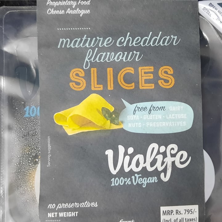 photo of Violife Mature Cheddar Slices shared by @anweshagoel on  21 Sep 2022 - review