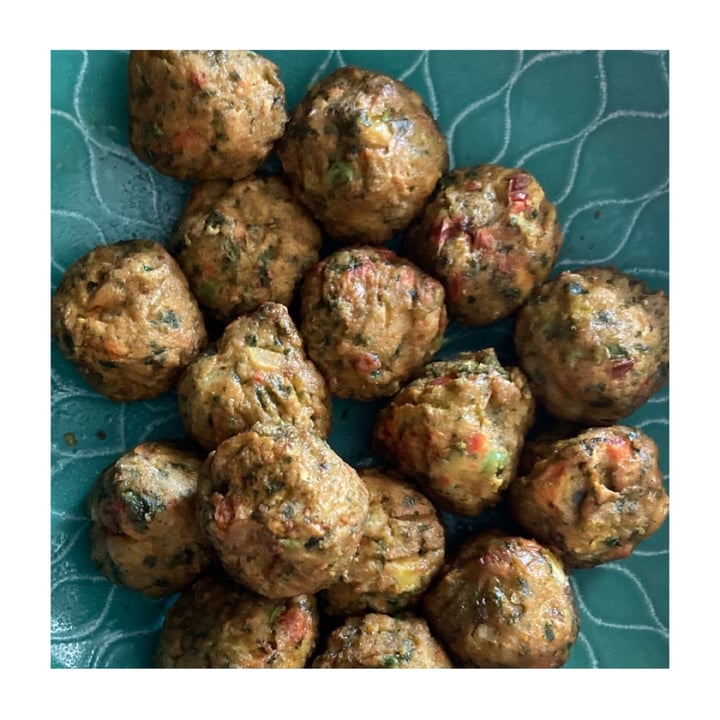 photo of Ikea Huvudroll vegetable balls shared by @alailaria on  14 Jul 2022 - review