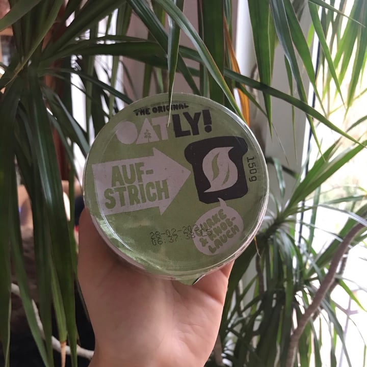 review photo of Oatly Aufstrich Gurke und Knoblauch (Oat Spread Garlic Cucumber) shared by @luciee on 15 Jan 2021 - review