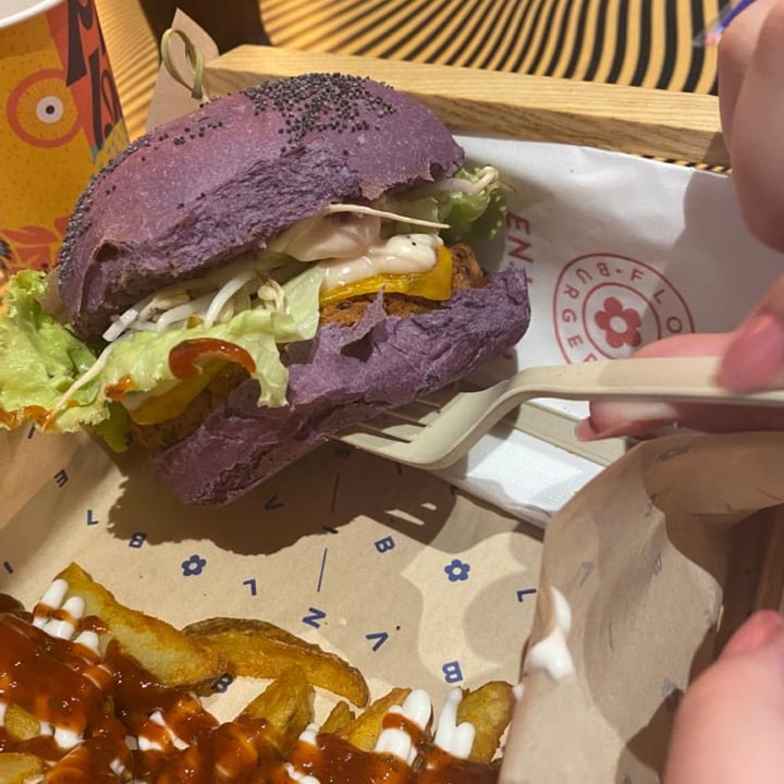 review photo of Flower Burger Flower Bombs shared by @alicemrl on 23 Nov 2022 - review