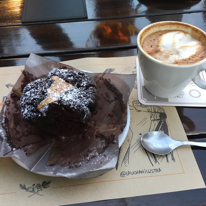 review photo of Padre Coffee Roasters & Beer Muffin de cocolar y pasta de mani shared by @catimarquina7 on 29 Sep 2021 - review