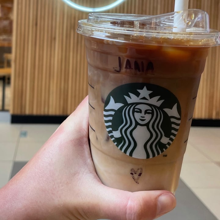 photo of Starbucks Tygervalley Cold Brew Latte shared by @janalinko on  21 Jul 2021 - review