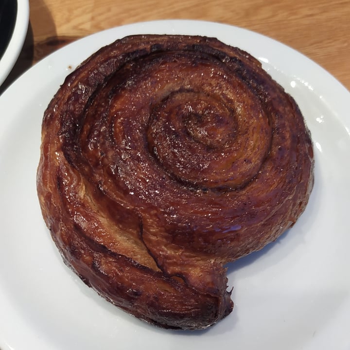 review photo of Kersen roll de canela shared by @luanabran on 10 Nov 2021 - review