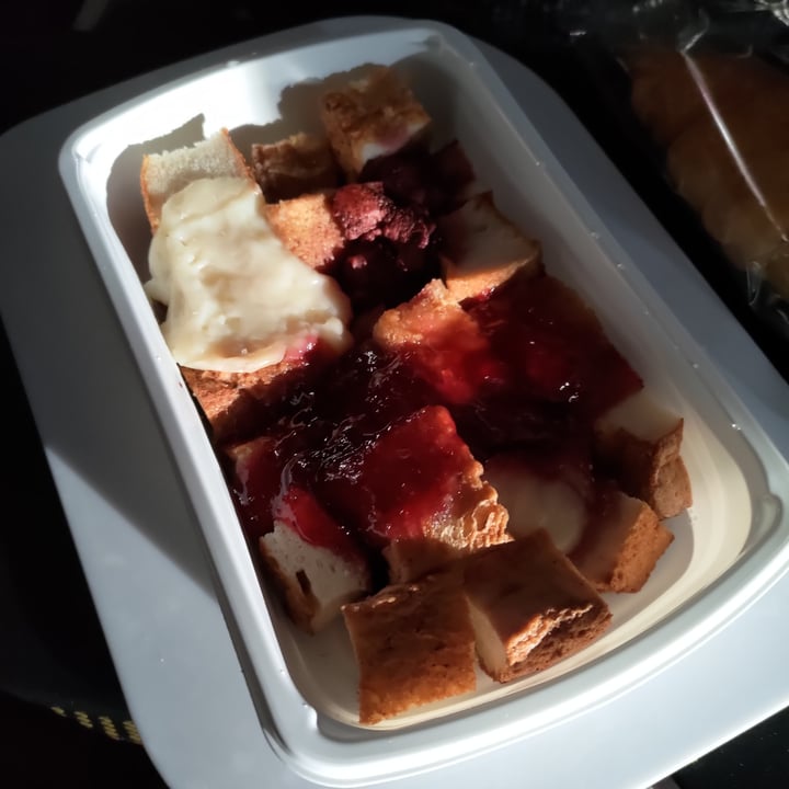 photo of Qantas Airlines Vegan Meal shared by @stevenneoh on  19 Jul 2022 - review